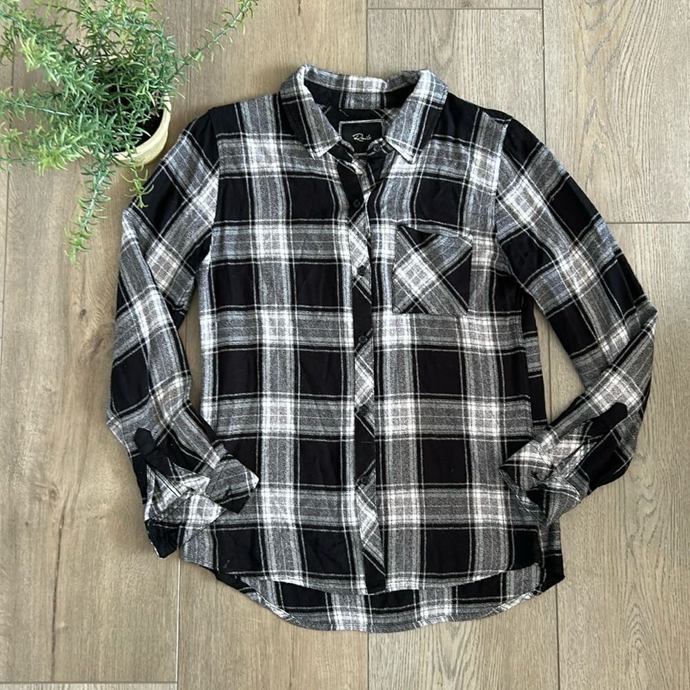 RAILS BLACK AND WHITE CHECKERED PLAID SUPER SOFT BUTTON DOWN SHIRT SIZE SMALL